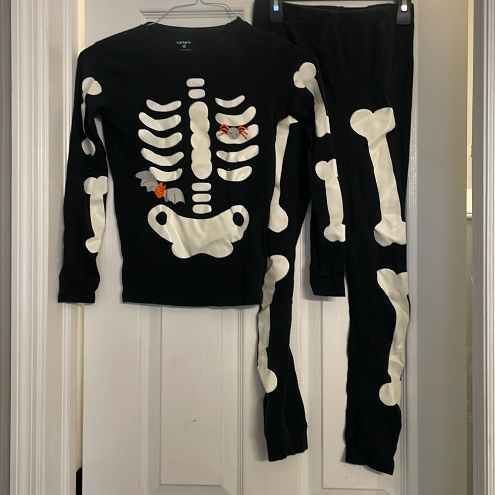 Carters Sz 12 Halloween Skeleton Pajama Set
